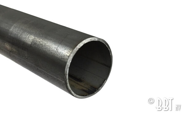 Doorvoerbuis door chassis voor kabelboom